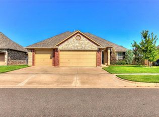 17404 Golden Hawk Ln, Edmond, OK 73012
