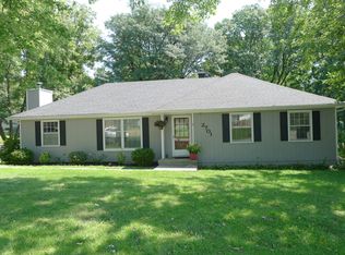 2701 S Baker Rd, Independence, MO 64057