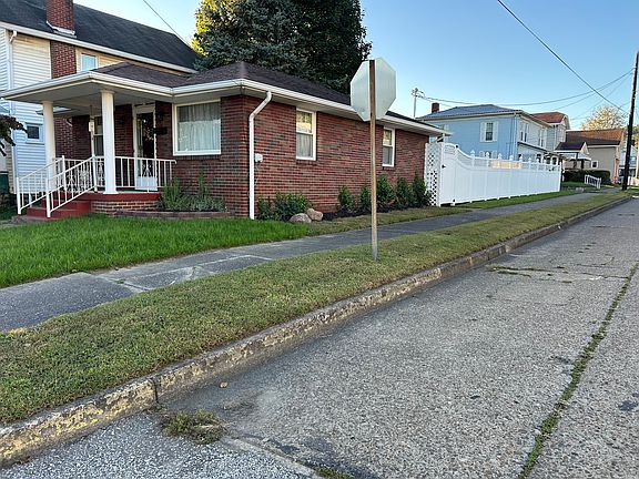2nd image of 1814 Center St
