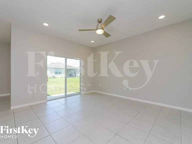1218 Ponca Rd — Photo 4