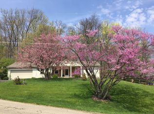 2752 Ash Dr, Springfield, OH 45504