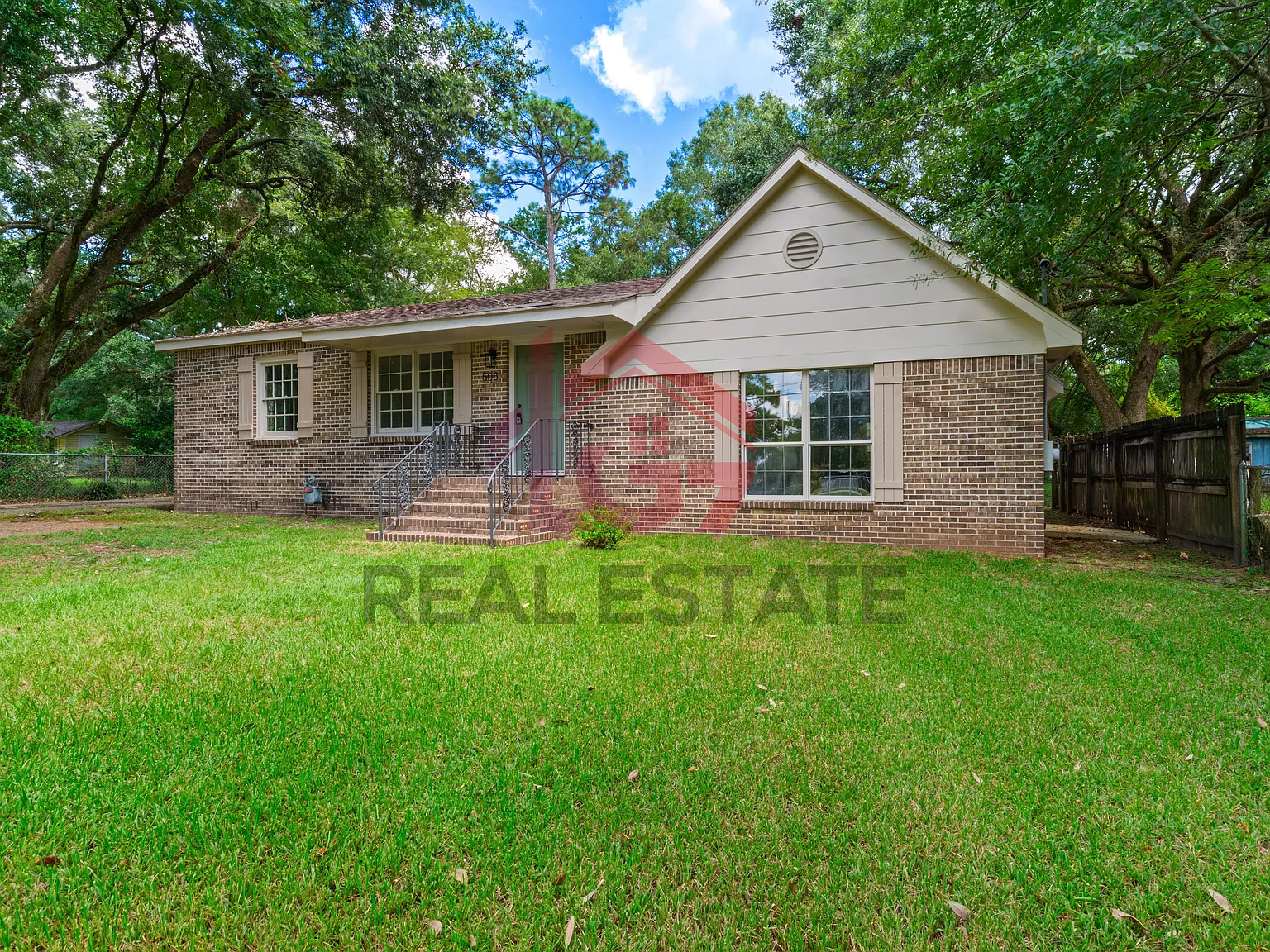 3 bed, 2.0 bath, 1490 sqft, $1,675 — Photo 2