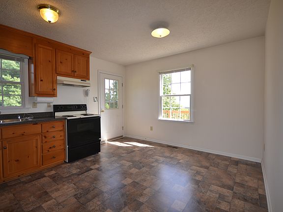 3rd image of 2770 Wrights Way