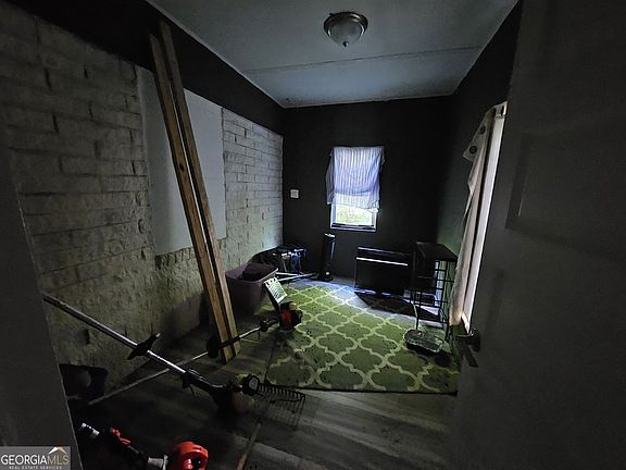 3rd image of 1441 Washington Ave