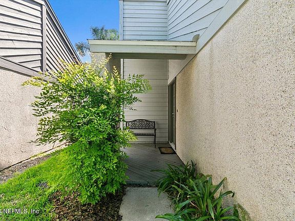 4th image of 2746 BIARRITZ Court