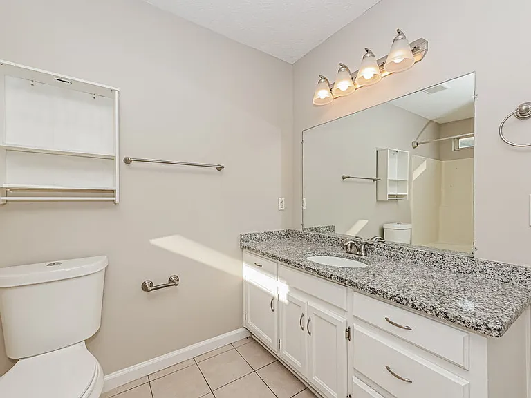 909 Bexhill Ct S — Photo 11