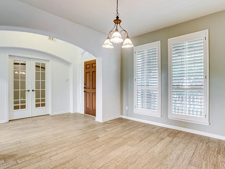 10410 Five Oaks Ct — Photo 13