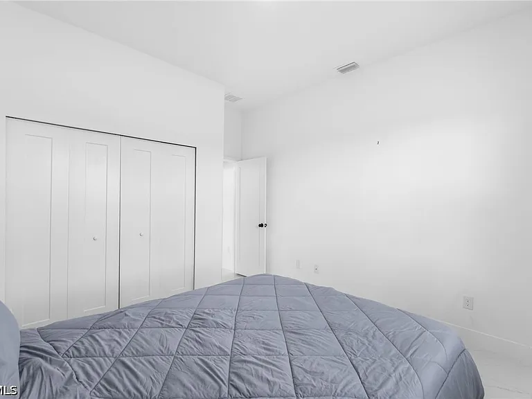 2608 25th St W — Photo 14