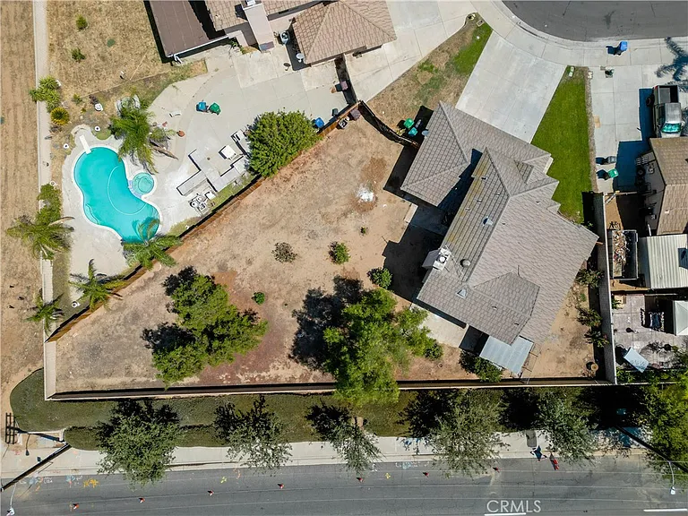 24307 Carman Ln — Photo 45