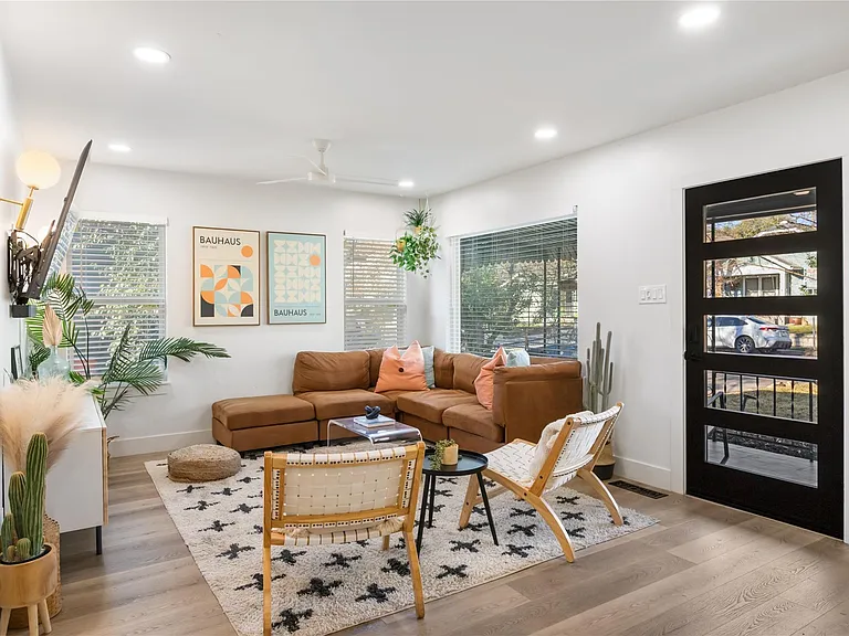 2109 Brackenridge St #A — Photo 8