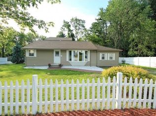 16 A St, Hudson, NH 03051