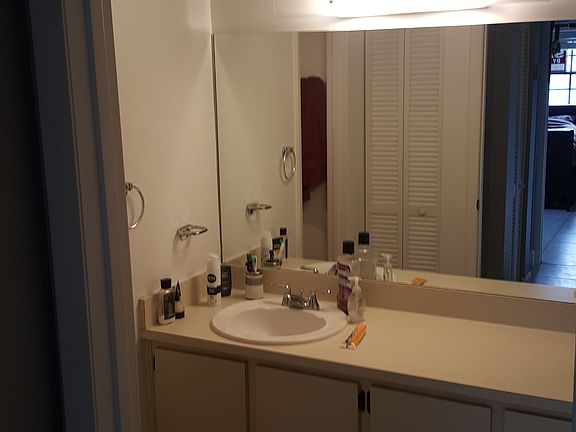 Bathroom sink