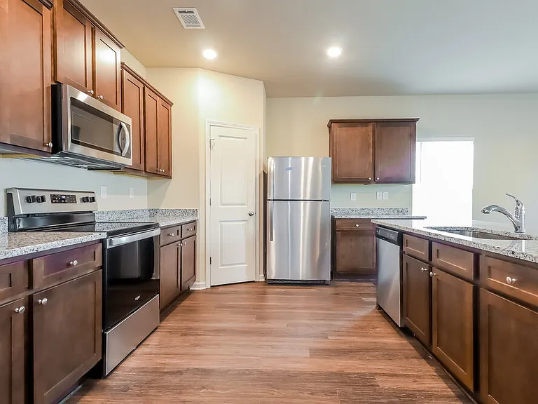 704 Plow Point — Photo 9