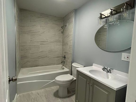 4th image of 250 Fairmont Ave #250