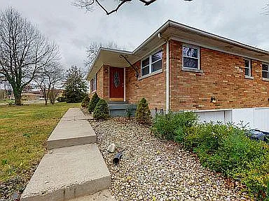 5400 Saint Gabriel Ln — Photo 5