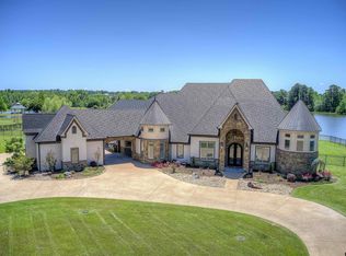 180 Turtle Creek Dr, Longview, TX 75605