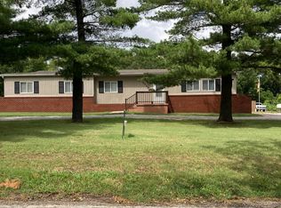 2739 SE Hamblen Rd, Lees Summit, MO 64082