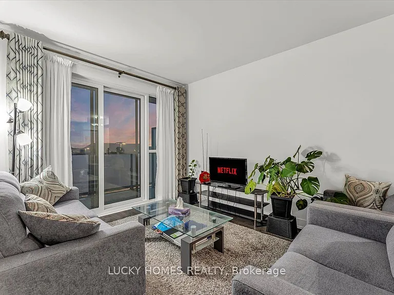 2550 Simcoe St N #317 — Photo 13