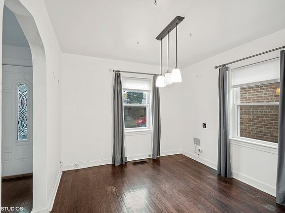 5th image of 8223 S La Salle St