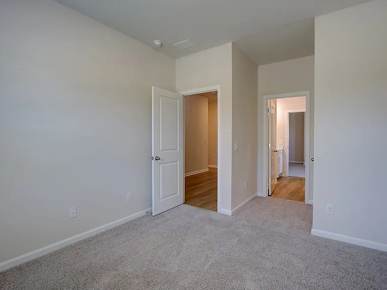 714 McRoy St — Photo 16
