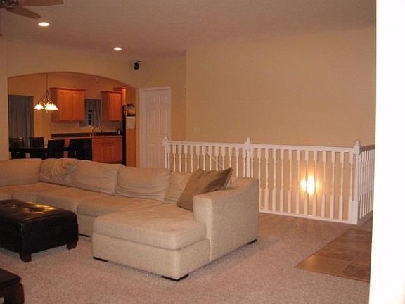 3rd image of 501 Crestview Dr