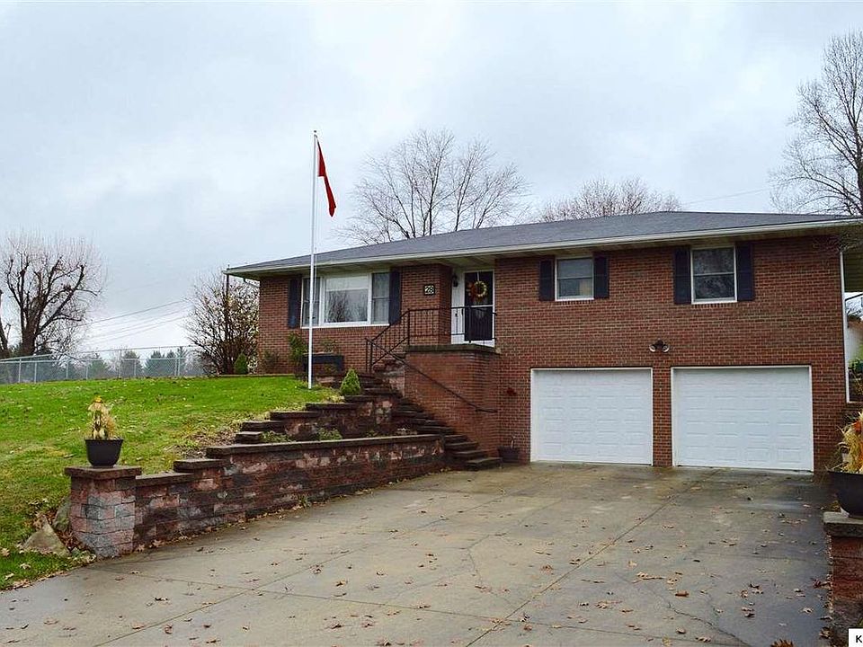 1st image of 28 Hilltop Dr