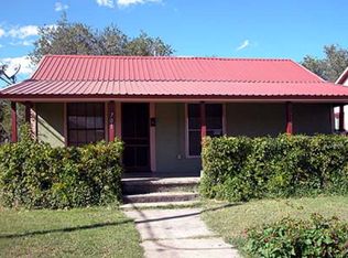 701 E Ave E, Alpine, TX 79830