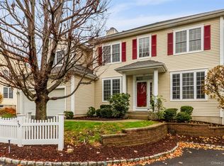 79 Landmark Ct, White Plains, NY 10603