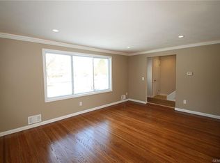 36 Heatherwood Rd, Fairport, NY 14450