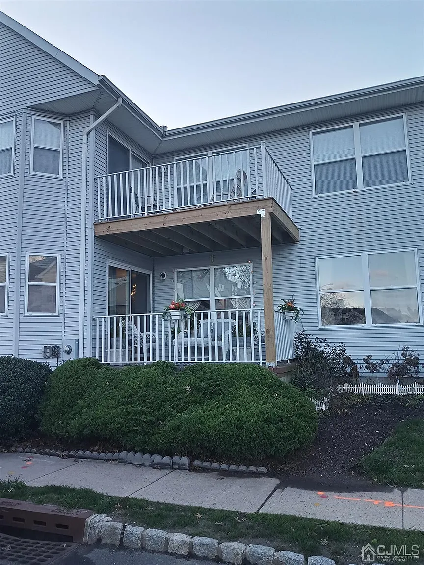 118 Exeter Ct photo 1