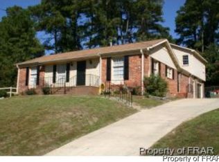 705 Woodclift Dr, Fayetteville, NC 28311