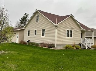 2107 4th St, Columbus, NE 68601