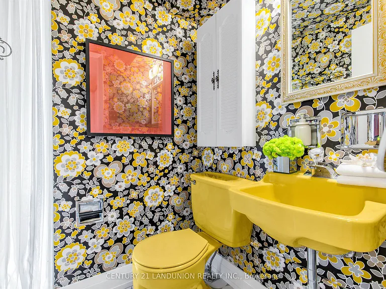 193 McNicoll Ave — Photo 8