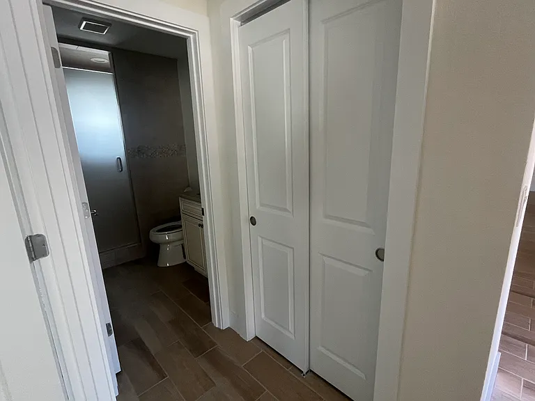 7039 Hibiscus Ave S — Photo 22