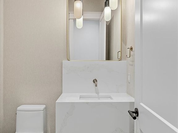 74th image of 818 Brentview Dr