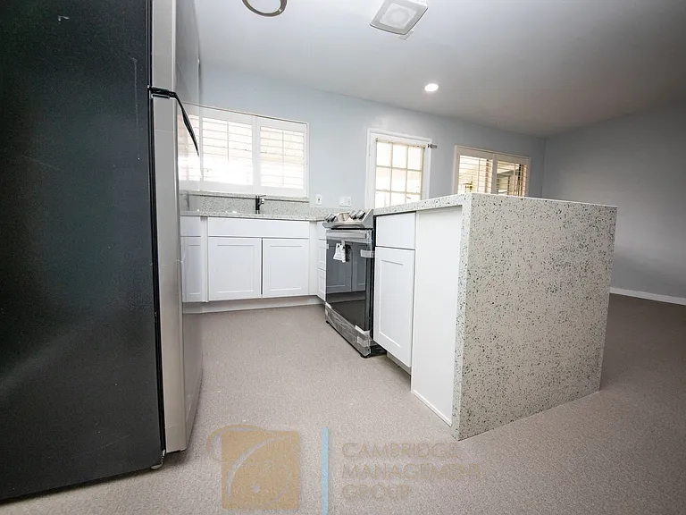 3730 Goldfinch St — Photo 7