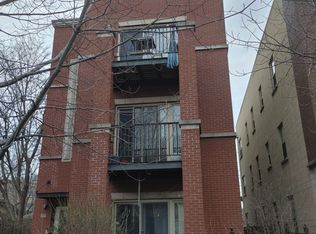 1121 W Washburne St #201, Chicago, IL 60608