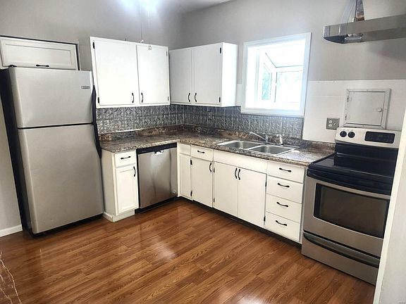 2nd image of 111 Reasor Dr