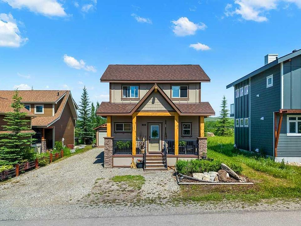 1st image of 224 Cottageclub Cres