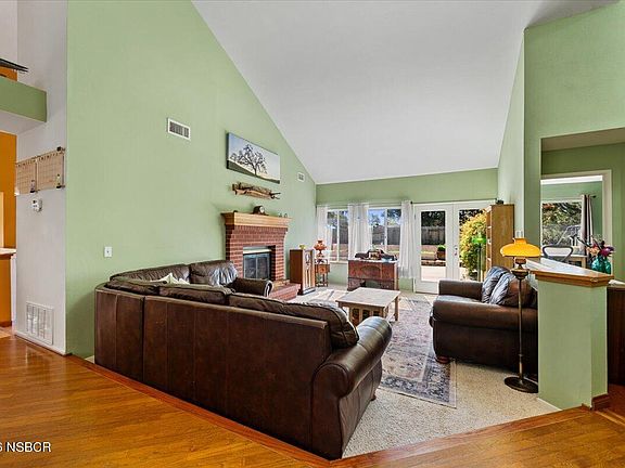 4th image of 892 Onstott Rd