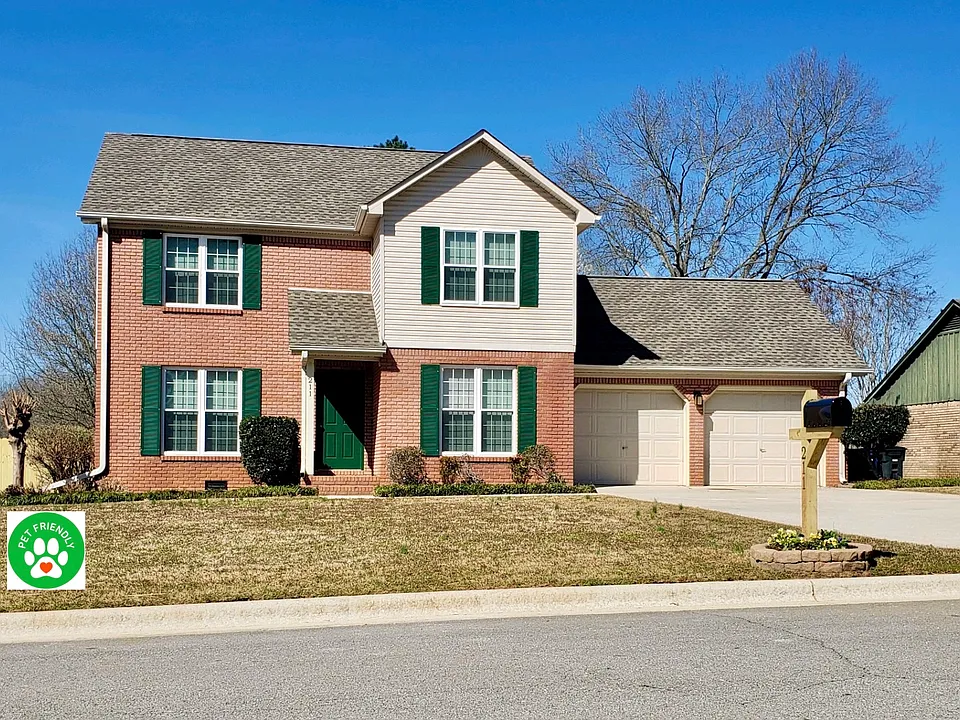 211 Twin Oak Dr