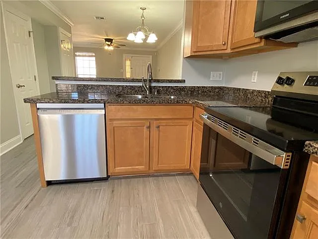 335 Deckbar Ave #B — Photo 10