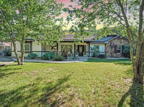 700 Green Tree Dr, Weatherford, TX 76087
