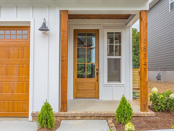 3rd image of 1834 Seven Pines Ln