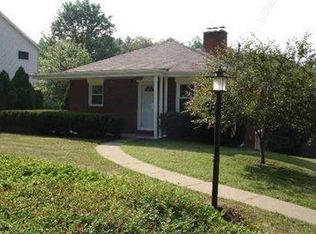 1650 Charlton Heights Rd, Coraopolis, PA 15108