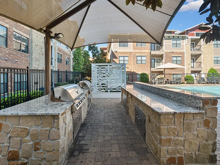 The Colby at Castle Hills — Photo 22