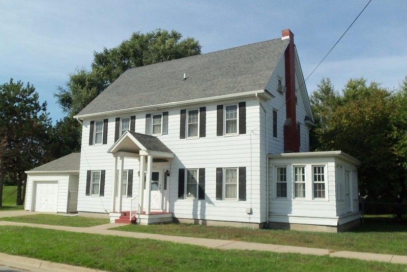 1st image of 303 E Ohio St