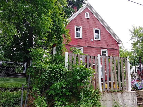 2nd image of 20 Wells Ct