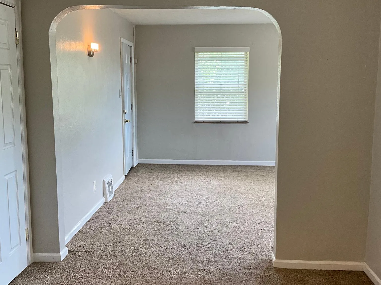 1 bed, 775 sqft, $990 — Photo 4