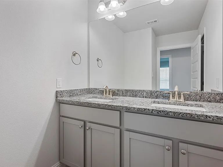 13724 Sabine Lake Dr — Photo 33